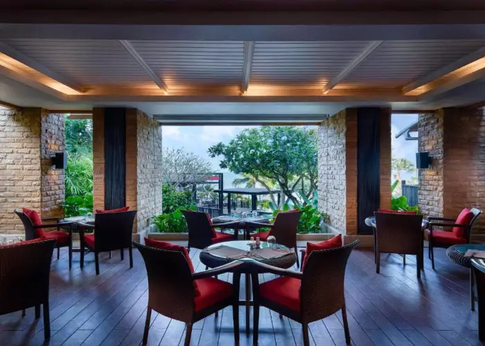 هتل کرون پلازا پانوا بیچ فرانت ریزورت پوکت